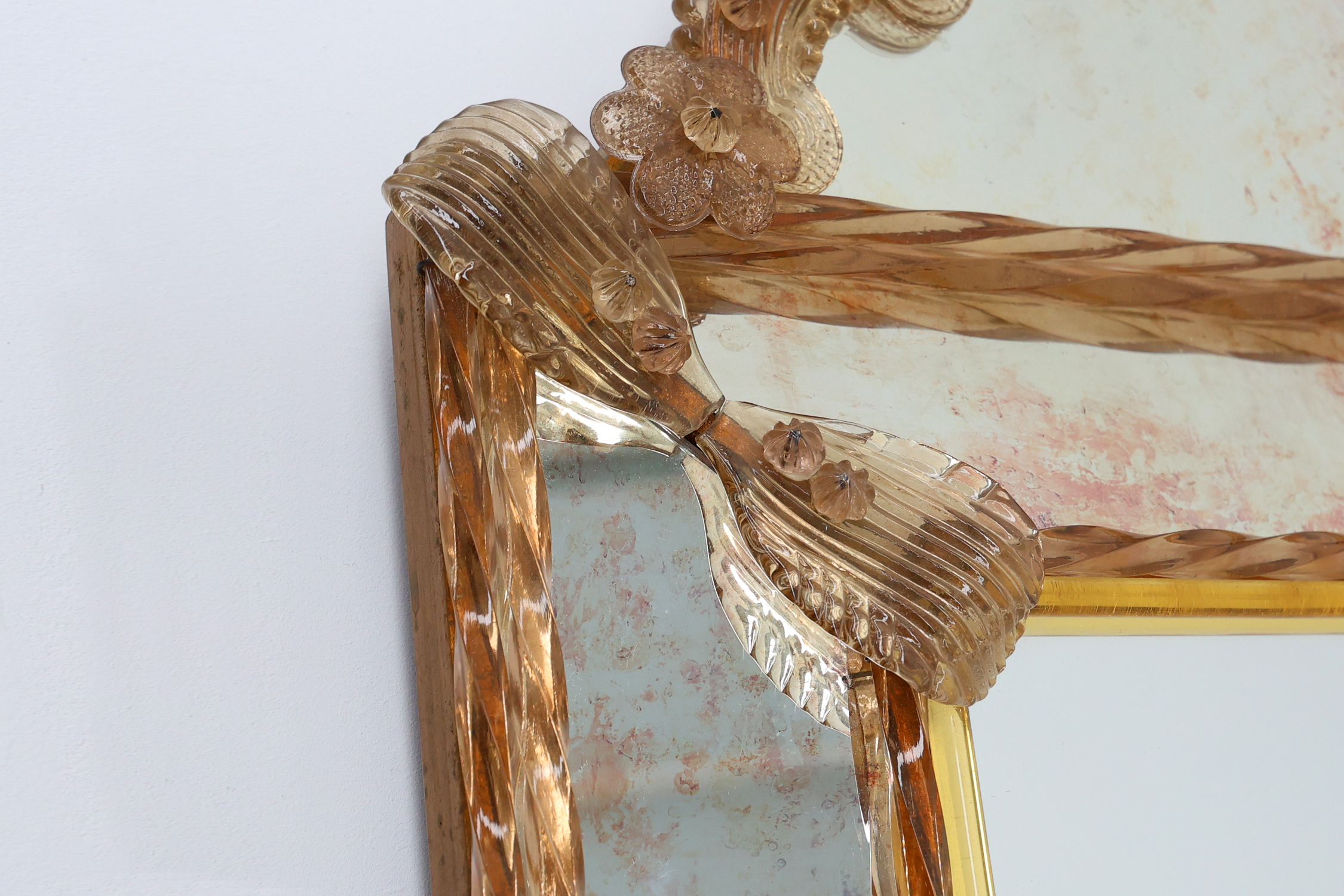 Rare large Venetian Mirror in Murano glass by  Art Venitien, model Campanilethumbnail